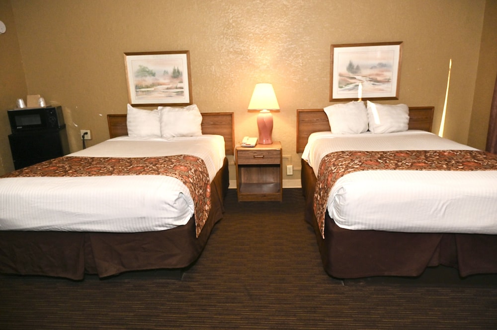 Fortune Inn And Suites Newport 12/50