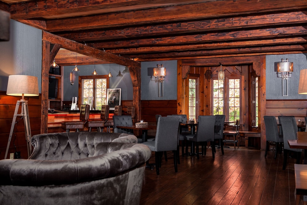 The Brewery Lodge Hotel 30/45
