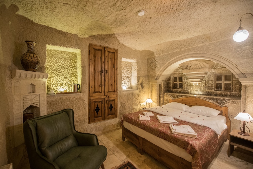Charming Cave Hotel 17/29