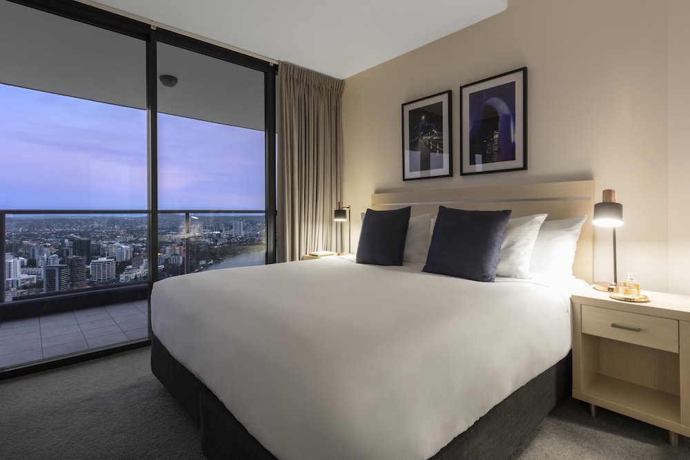Oaks Brisbane Aurora Suites 23/74