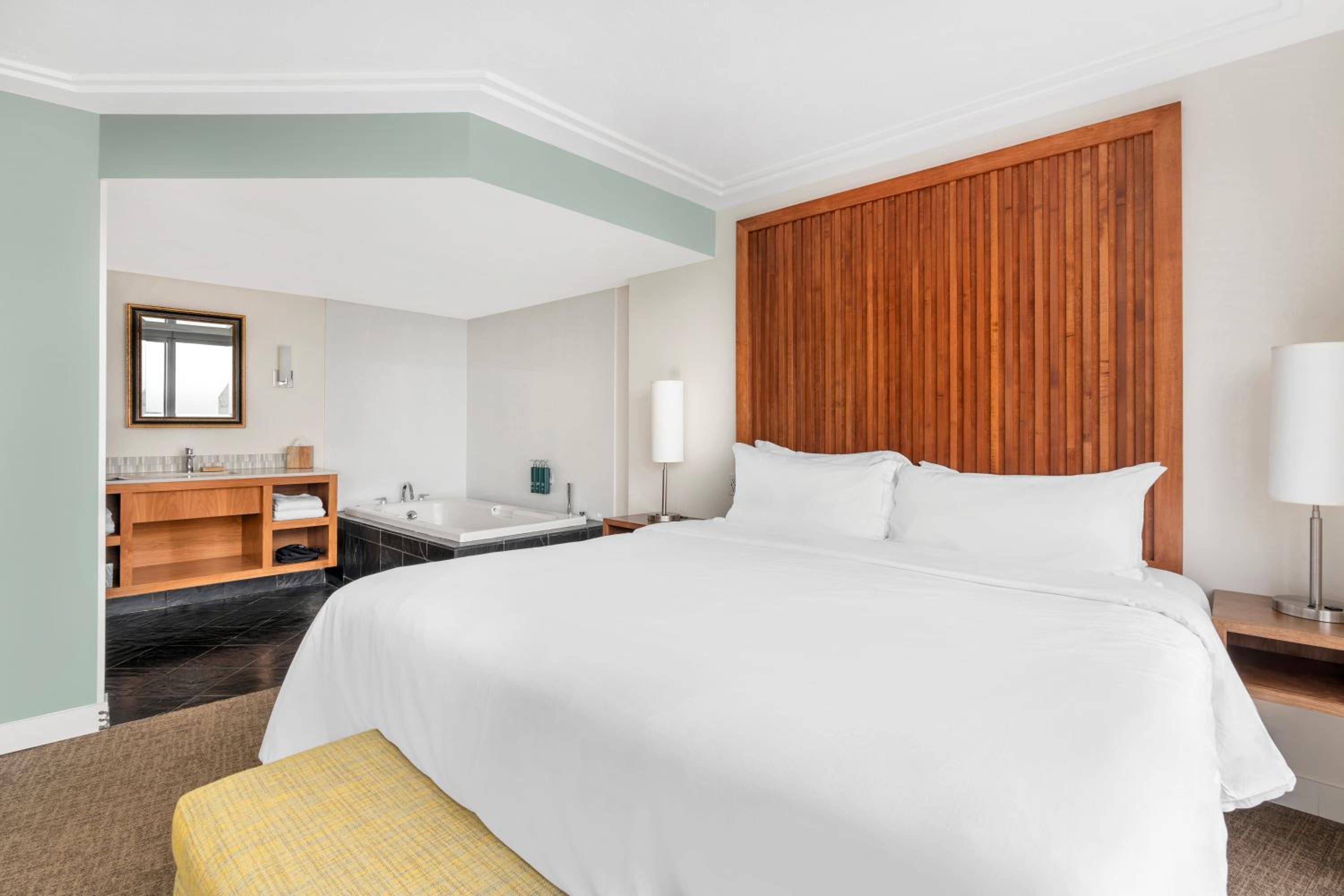 1 Bedroom, Suite, 2 Bathrooms، Embarc Vancouver 5/10