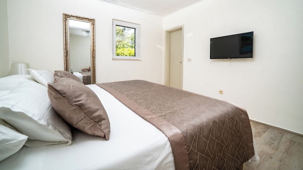 شقة بسرير كوين بشرفة بغرفة نوم واحدة مع سرير سحّاب إضافي في الملحق، VILLA RUSTICA DALMATIA 4/9