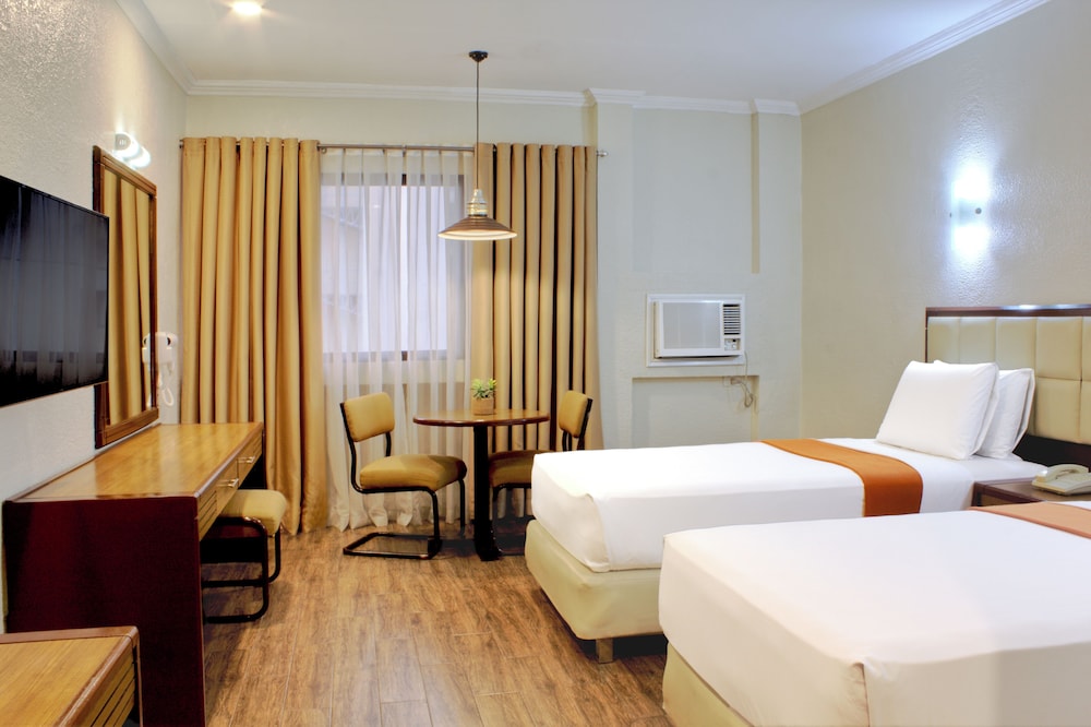 DELUXE, TWIN BEDS