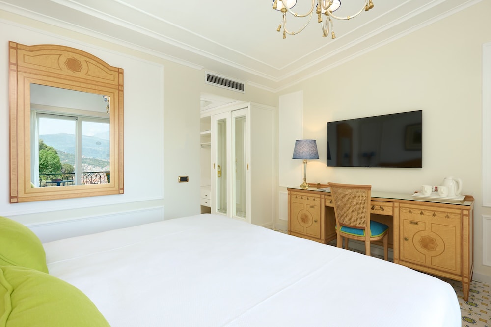 Grand Hotel Capodimonte 22/65