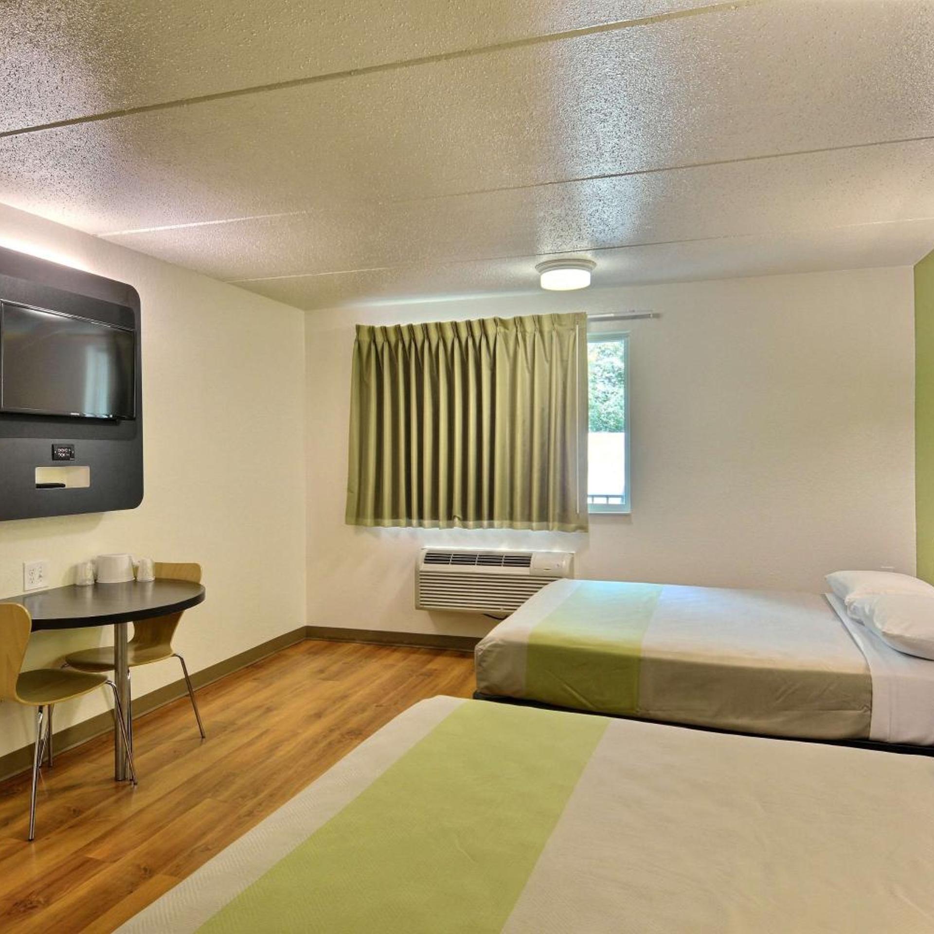 غرفة ديلوكس رباعية، Motel6 Danvers, MA - Boston North 6/10