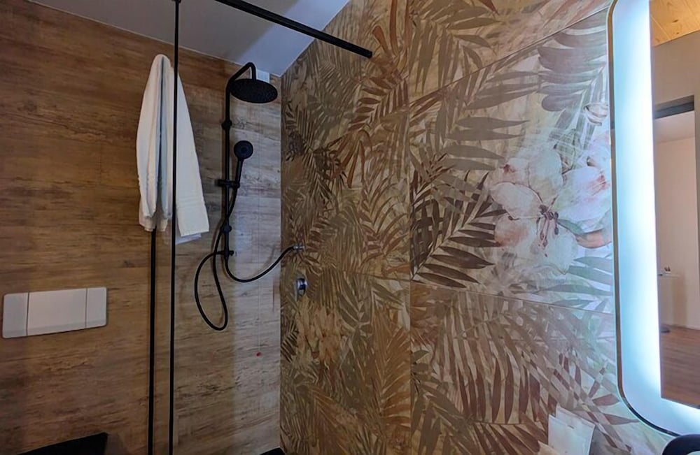 HOTEL SANTA CATERINA 32/56