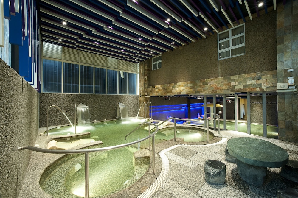 One Fukun Hotel 39/49
