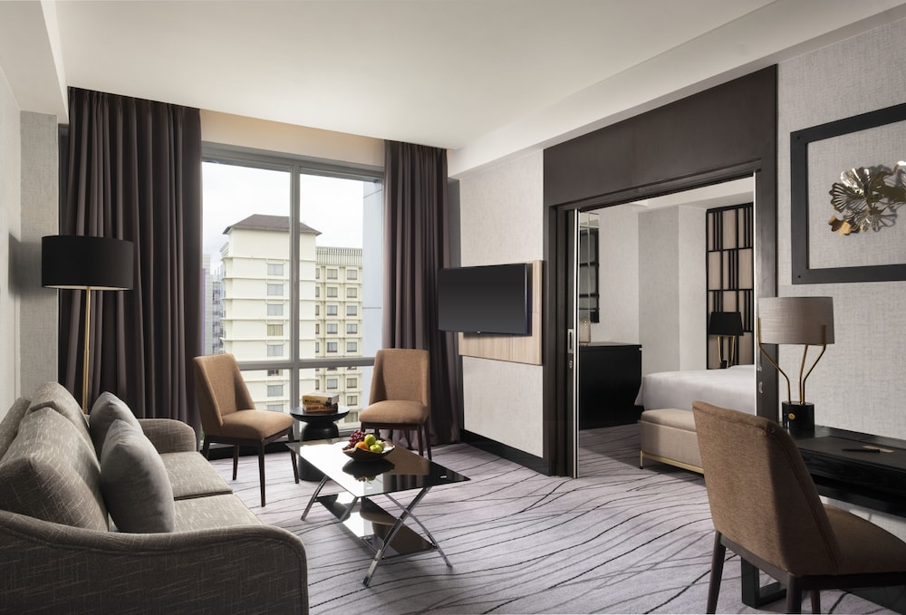 Grand Swiss-Belhotel Darmo 44/62