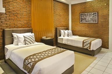 Heritage, Premium, Twin Beds
