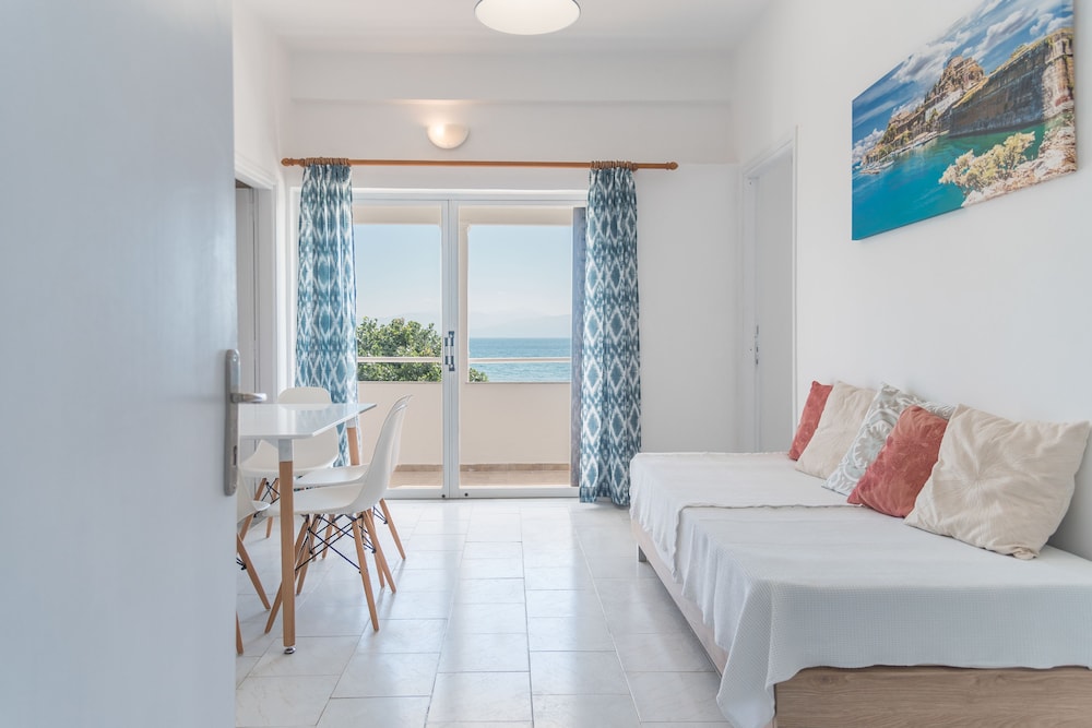 Seaside Resorts 16/64