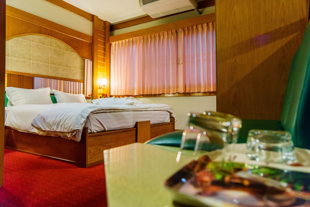 Siri Hotel 30/70