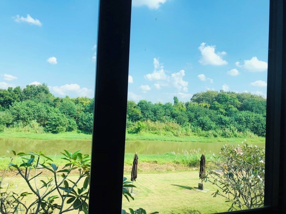 Zensala Riverpark Resort 70/78