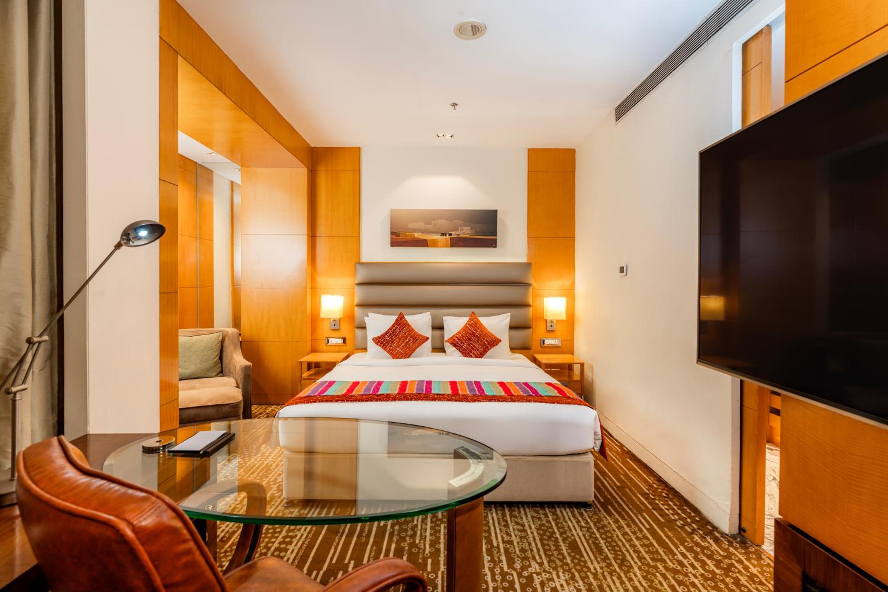 Regency, Suite, King Bed