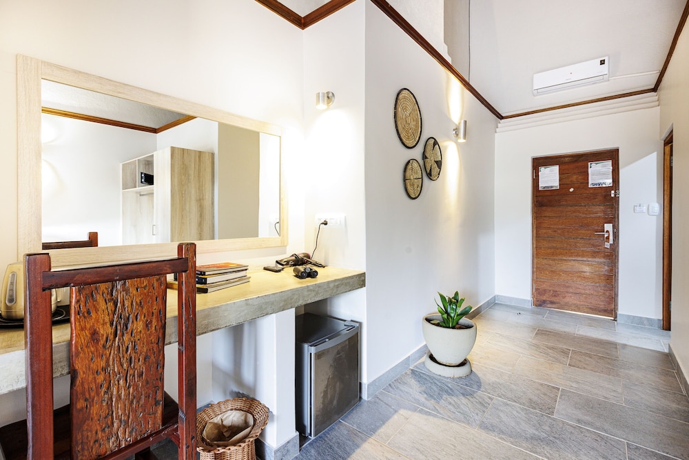 Umbhaba Lodge 10/65