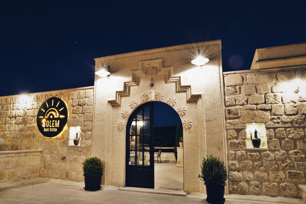 Solem Cave Suites 5/56