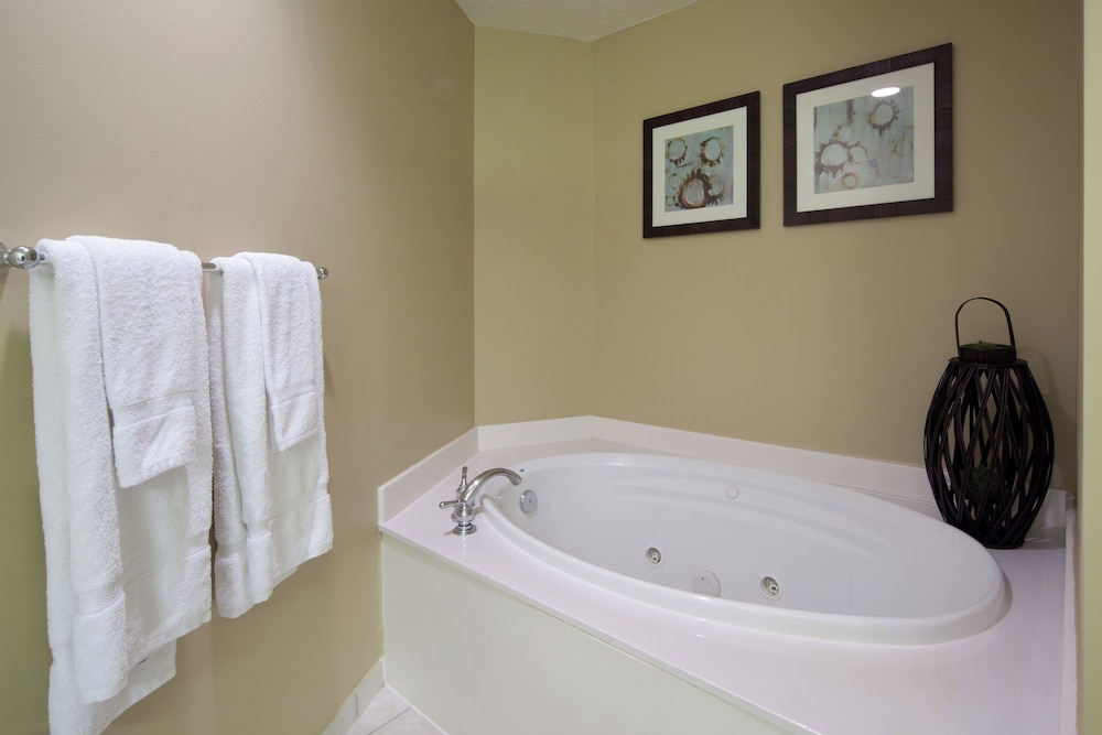 Holiday Inn Club Vacations Galveston Beach Resort 77/79
