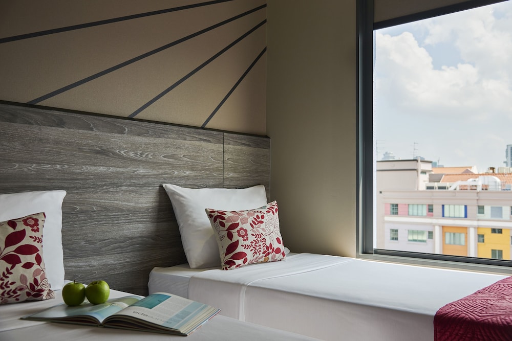 Hotel 81 Orchid 10/31