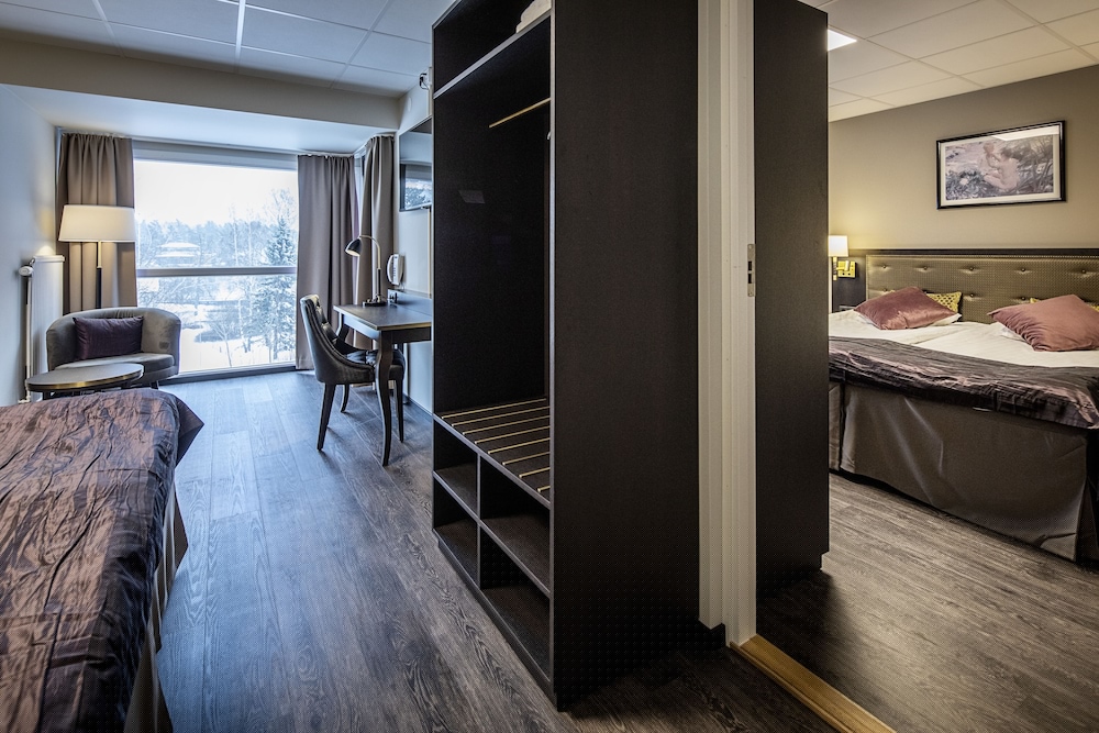 First Hotel Royal 4/39
