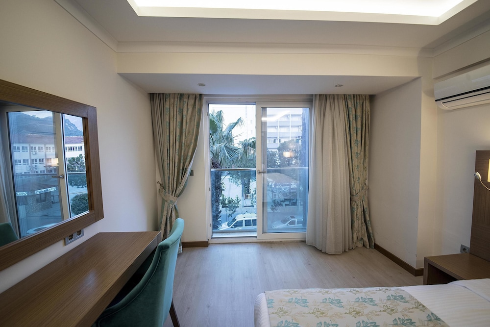 Yeniceri City Hotel 20/29