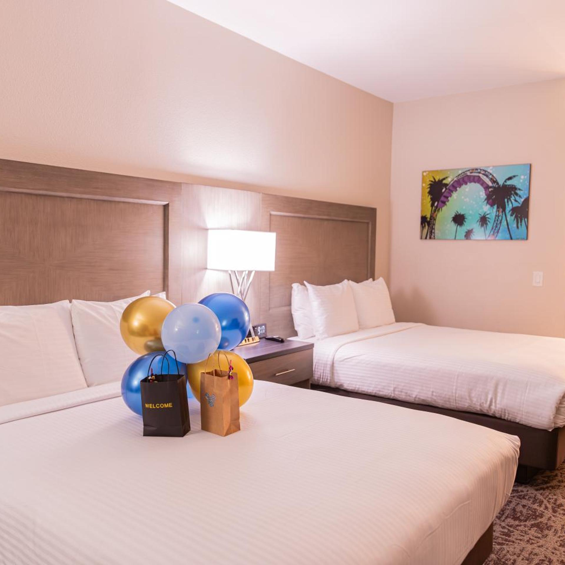 PLUS, LUXURY, 2 QUEEN BEDS