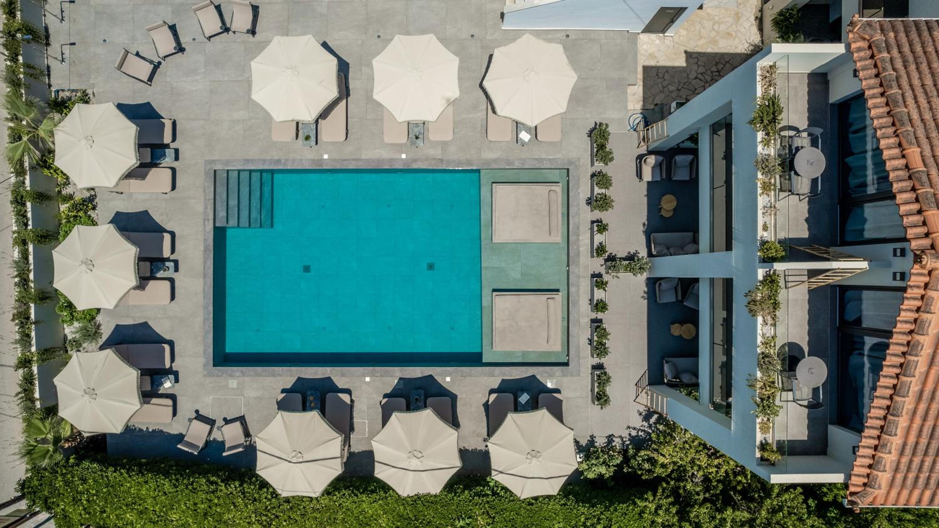 Dannas Boutique Apartments 47/51