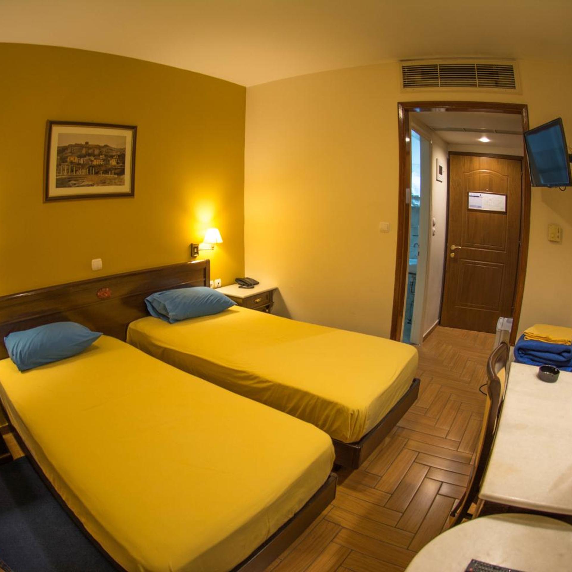 Room, Double or Twin Bed