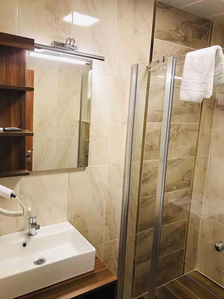 Diamond Liman Otel 28/30