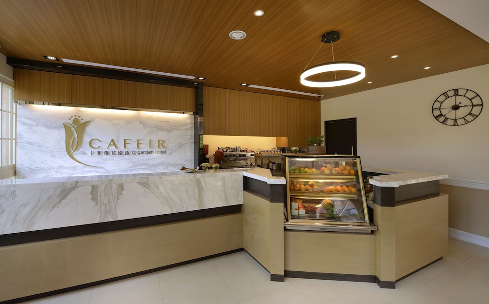 Caffir Garden Hotel 38/46
