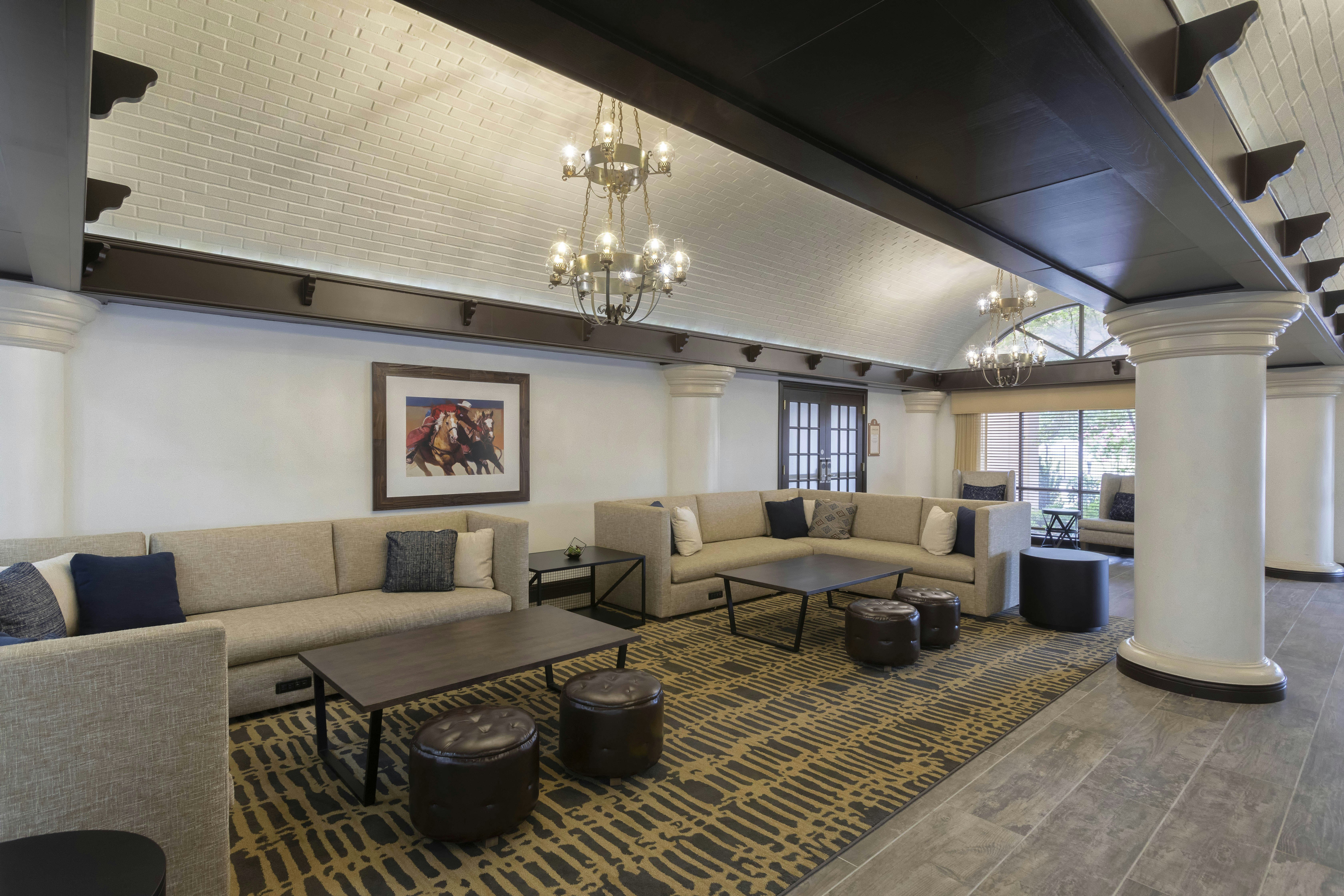 Embassy Suites by Hilton Tulsa I-44 18/46