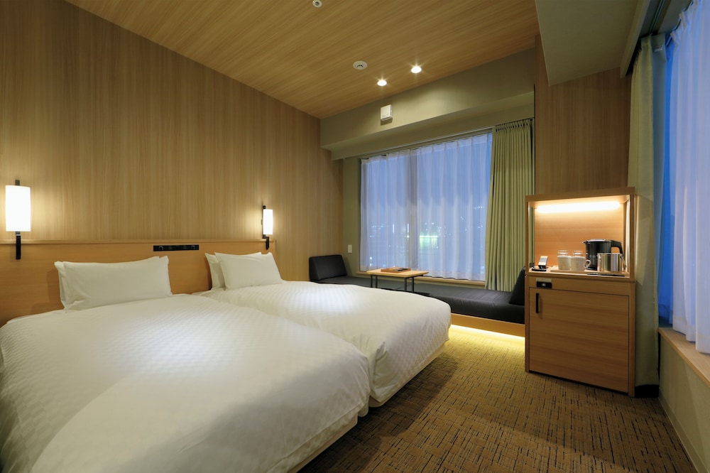 غرفة ركنية بسريرين منفصلين، Candeo Hotels Kobe Torroad 2/5