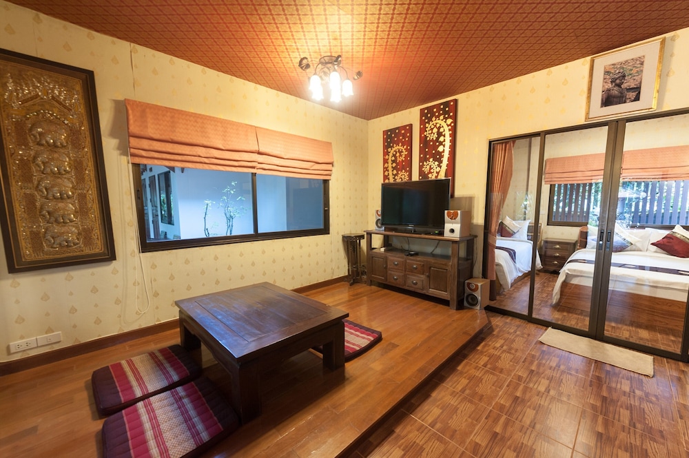 RUEN ARIYA RESORT 52/76