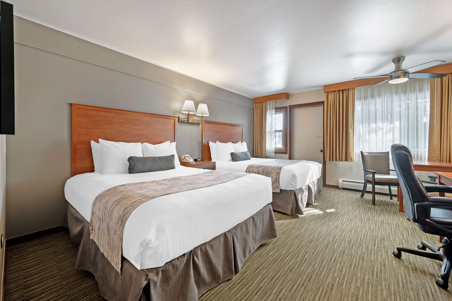 غرفة بسريرين كوين، Best Western Ptarmigan Lodge 2/3
