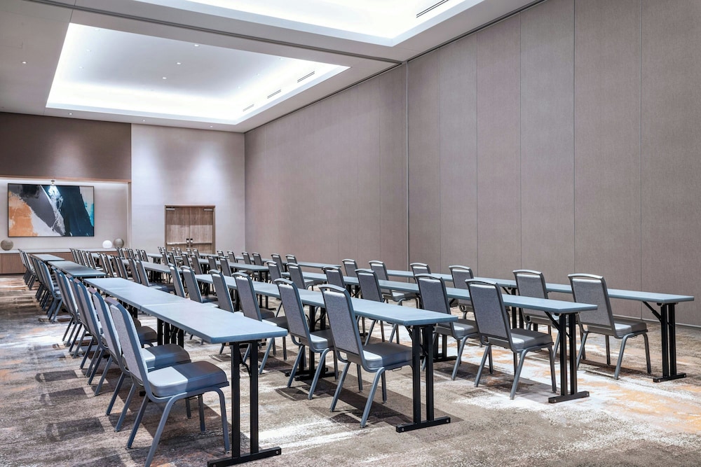 Ac Hotel By Marriott Waco Downtown 36/50