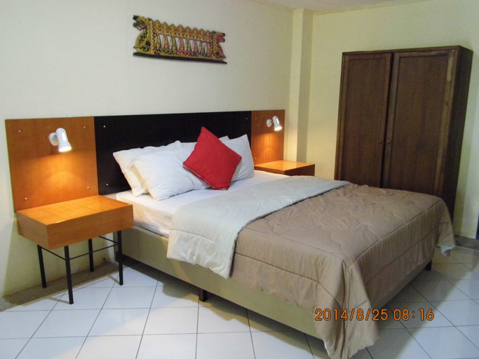 Deluxe, Double Bed, Smoking