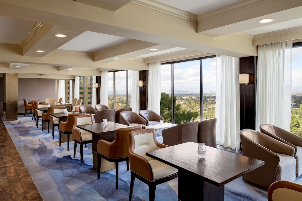 Sheraton Universal Hotel 30/33