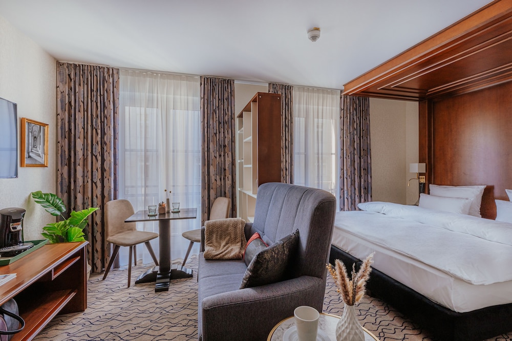 KING's HOTEL CityStay 43/84