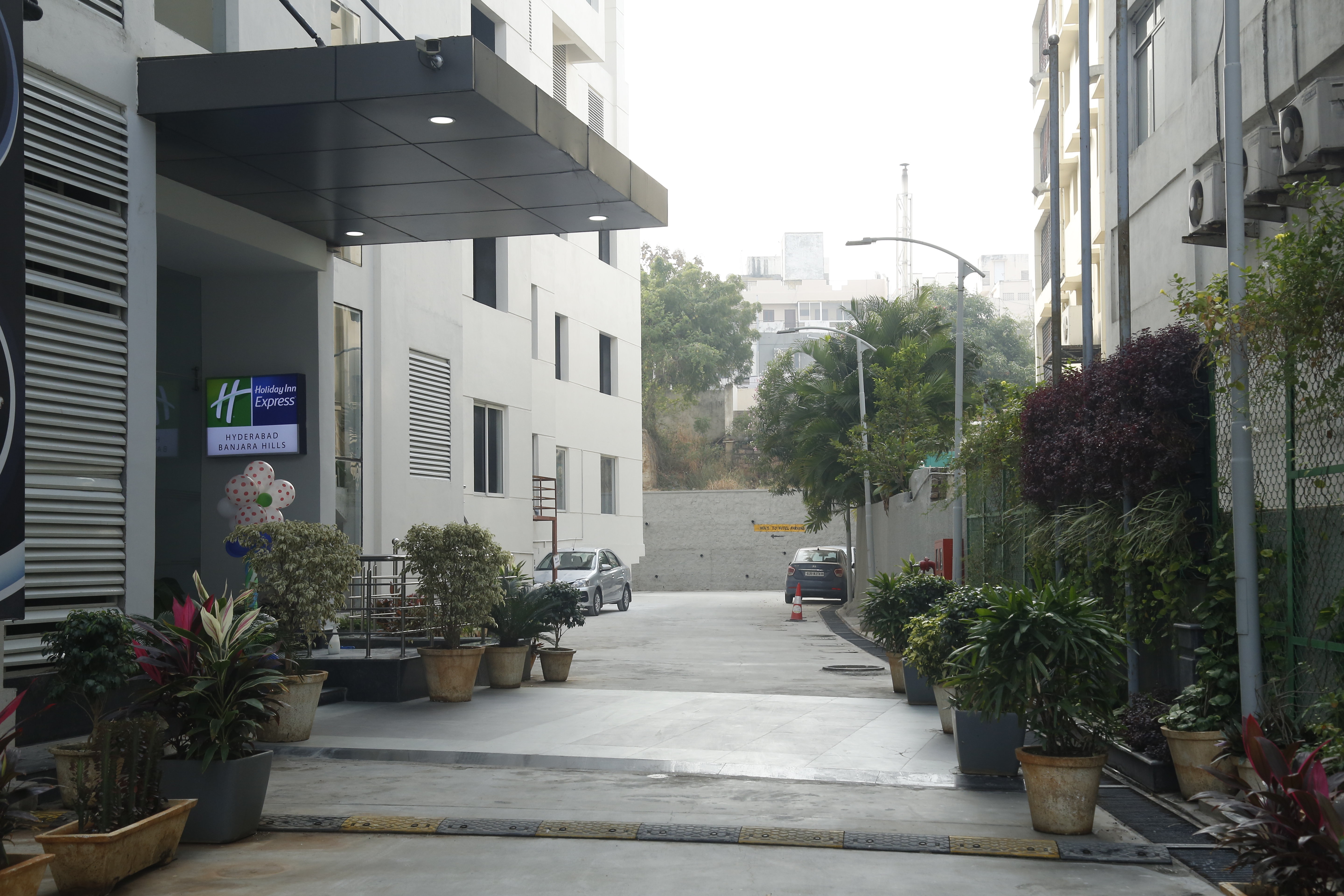 Holiday Inn Express Hyderabad Banjara Hills 48/50