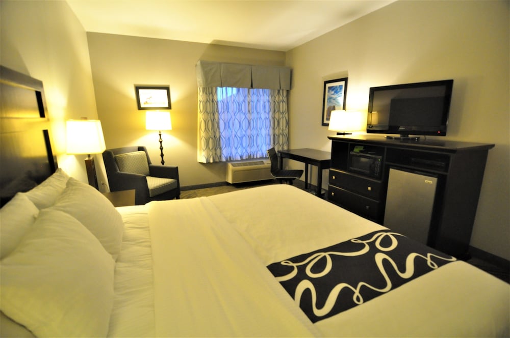 La Quinta Inn & Suites by Wyndham-Brookshire-West Katy 19/39