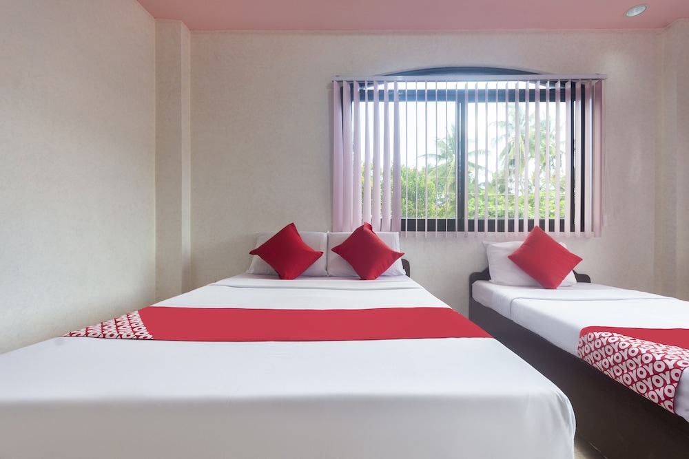 OYO 426 Coco Grove Tourist Inn 16/34