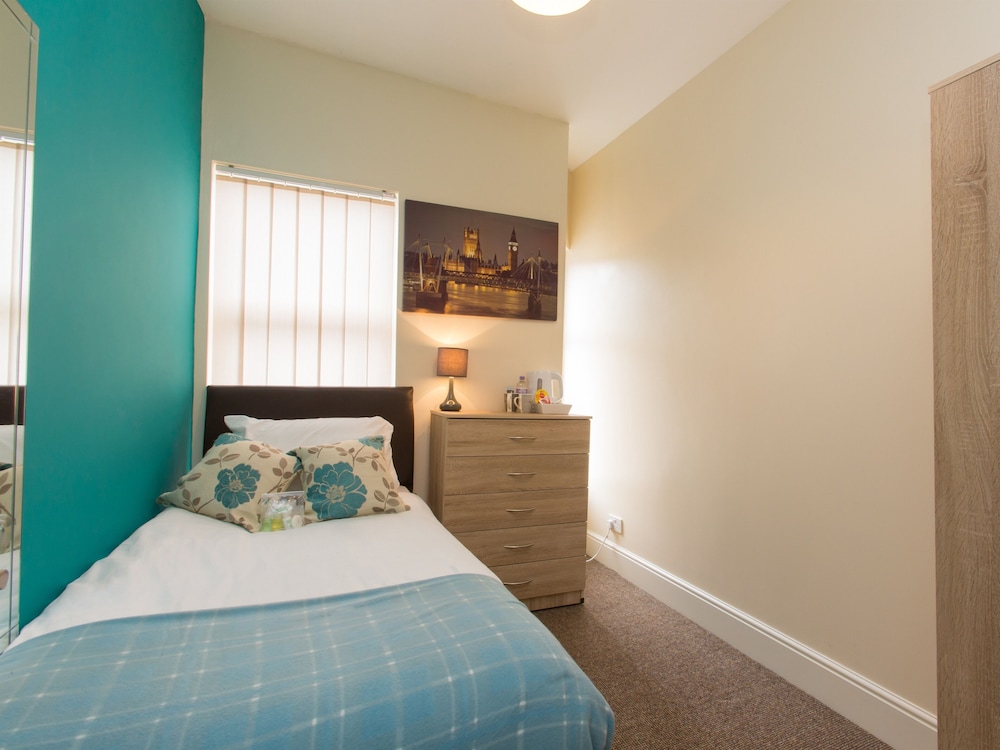 Townhouse @ Minshull New Road Crewe 18/25