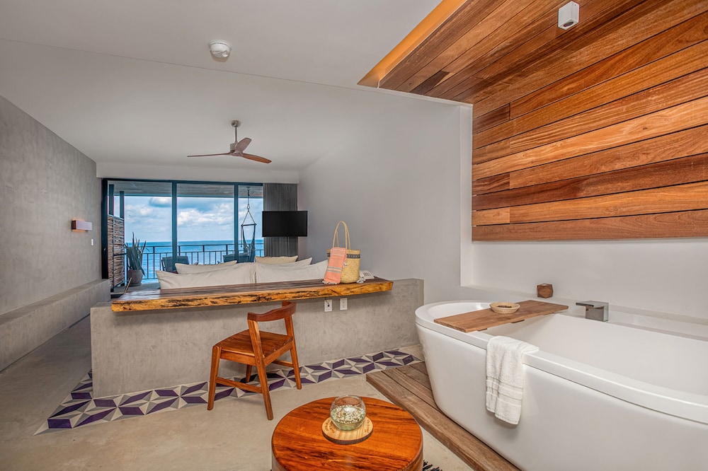 Hotel B Unique - Adults Only 7/50