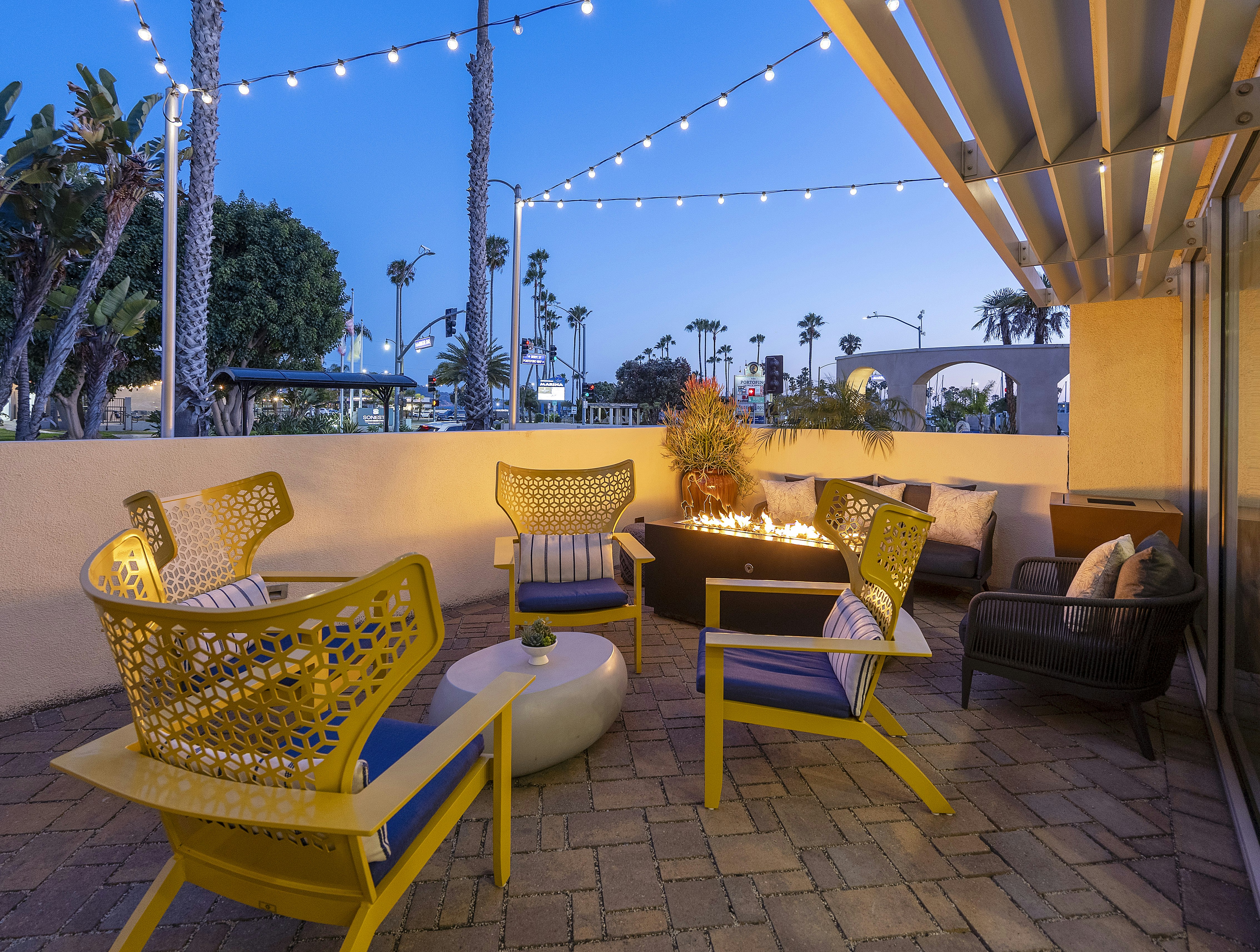 Redondo Beach Hotel Tapestry Collection By Hilton 40/76