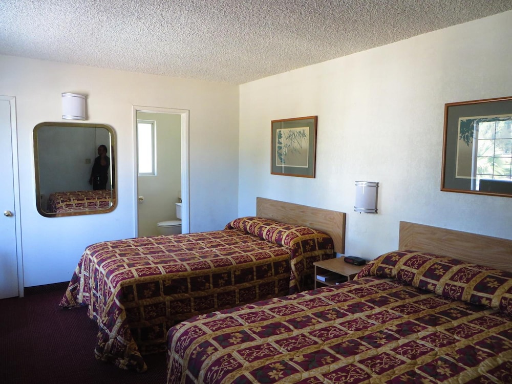 American Inn Ontario 6/35