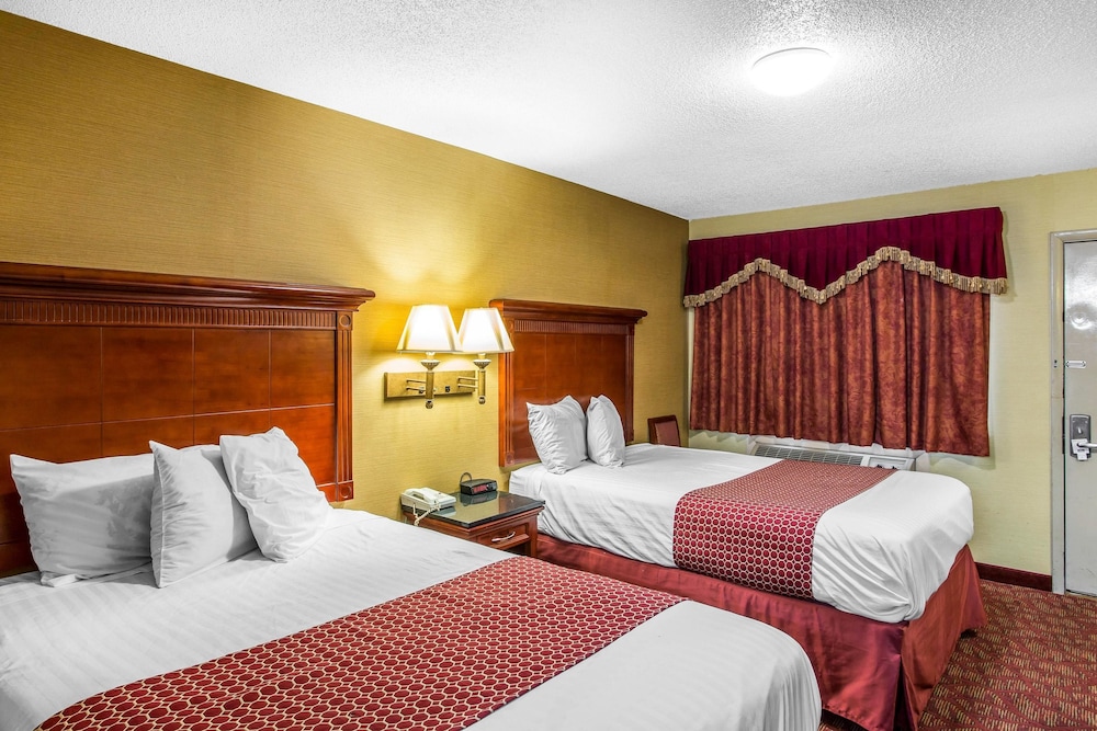 Rodeway Inn Goodlettsville South, TN 16/25