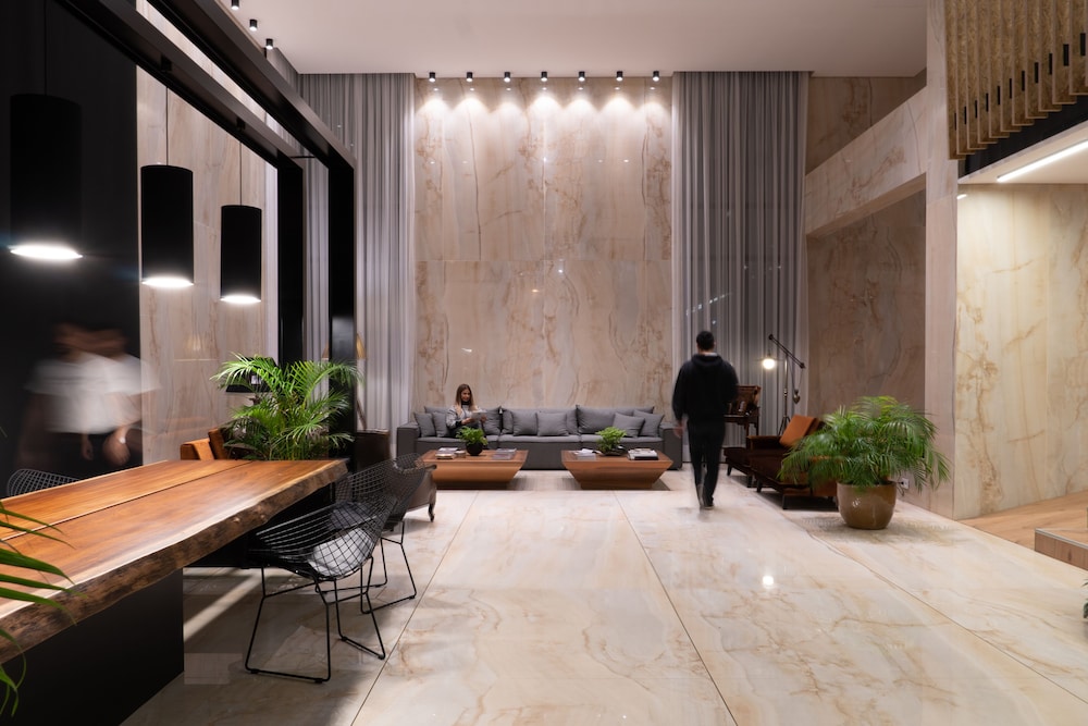 Votre Hotel 44/68