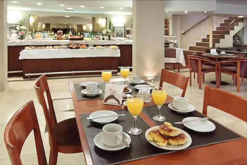 Gran Hotel Buenos Aires 35/41