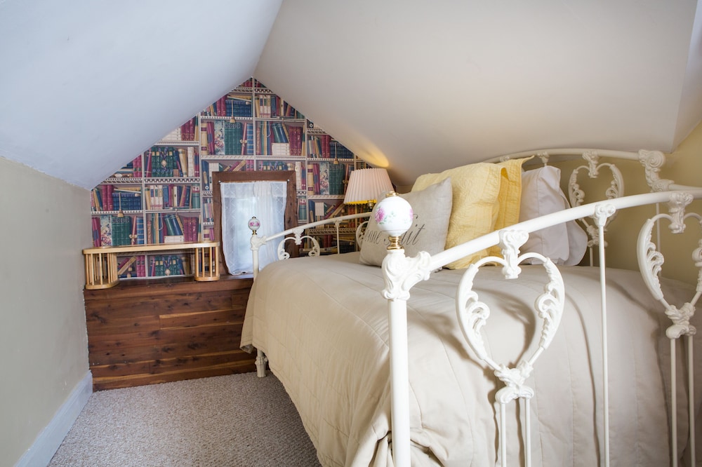 Burke Manor Inn & Pavilion 13/49