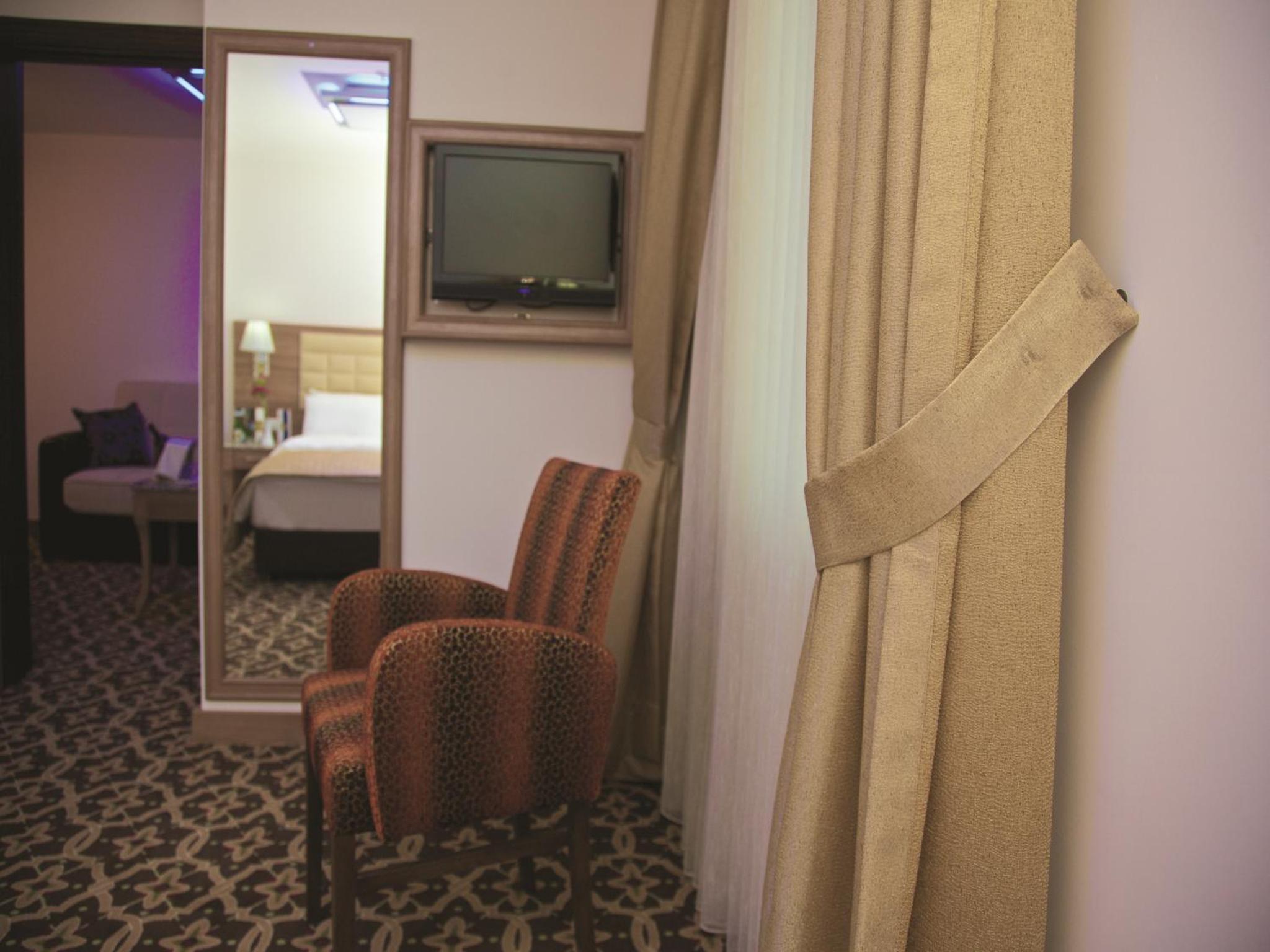 The City Hotel 40/47