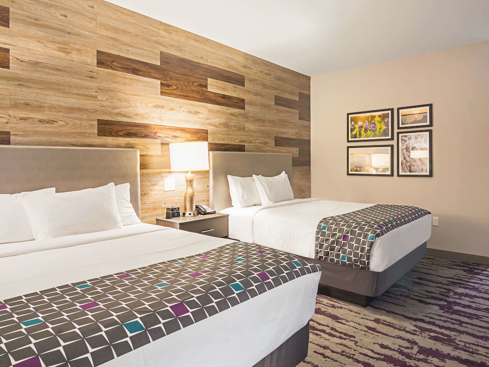 La Quinta Inn Suites By Wyndham Dallas Wylie 16/44