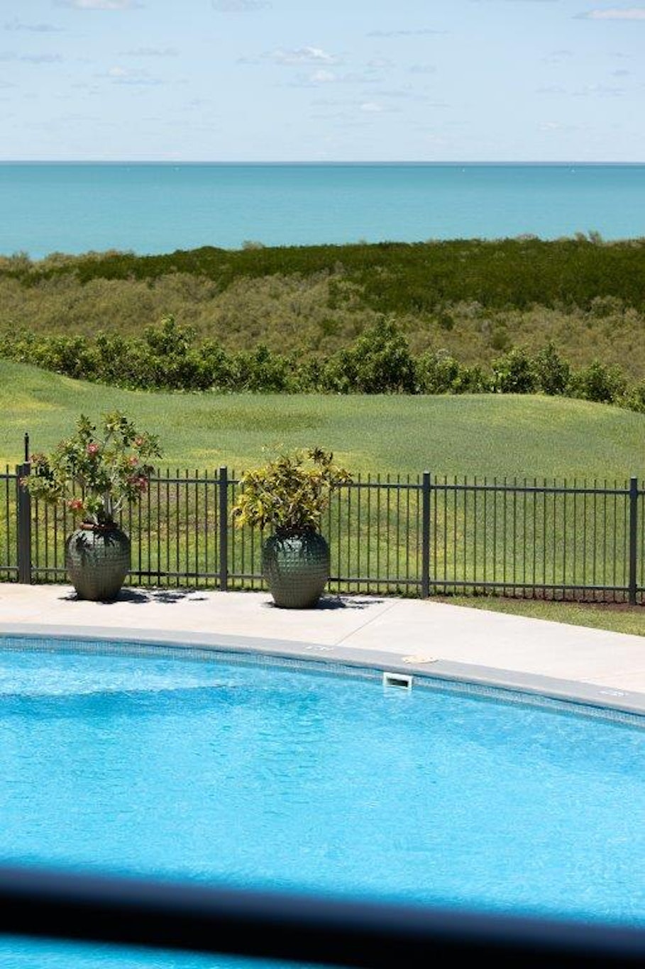 Moonlight Bay Suites 41/41